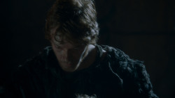 extant_GameOfThrones_4x02-TheLionAndTheRose_1045