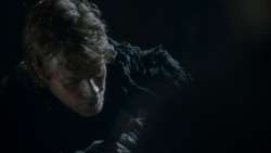 extant_GameOfThrones_4x02-TheLionAndTheRose_1057