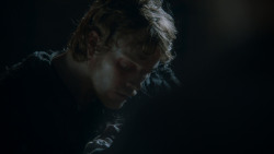 extant_GameOfThrones_4x02-TheLionAndTheRose_1059