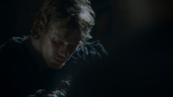 extant_GameOfThrones_4x02-TheLionAndTheRose_1060