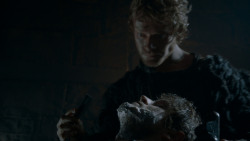 extant_GameOfThrones_4x02-TheLionAndTheRose_1067