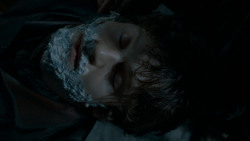 extant_GameOfThrones_4x02-TheLionAndTheRose_1078