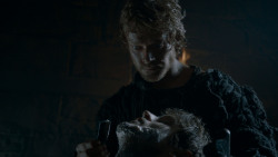 extant_GameOfThrones_4x02-TheLionAndTheRose_1085