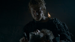 extant_GameOfThrones_4x02-TheLionAndTheRose_1117