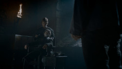 extant_GameOfThrones_4x02-TheLionAndTheRose_1138