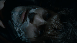 extant_GameOfThrones_4x02-TheLionAndTheRose_1183