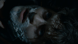 extant_GameOfThrones_4x02-TheLionAndTheRose_1185
