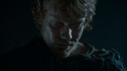 extant_GameOfThrones_4x02-TheLionAndTheRose_1192