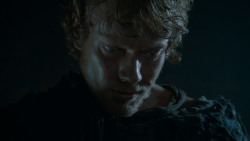 extant_GameOfThrones_4x02-TheLionAndTheRose_1193