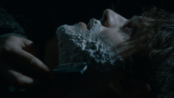 extant_GameOfThrones_4x02-TheLionAndTheRose_1196
