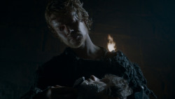 extant_GameOfThrones_4x02-TheLionAndTheRose_1218