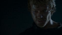 extant_GameOfThrones_4x02-TheLionAndTheRose_1247