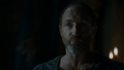 extant_GameOfThrones_4x02-TheLionAndTheRose_1256
