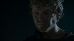 extant_GameOfThrones_4x02-TheLionAndTheRose_1268