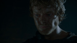 extant_GameOfThrones_4x02-TheLionAndTheRose_1269