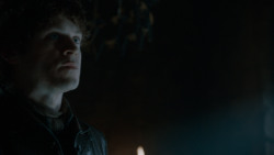 extant_GameOfThrones_4x02-TheLionAndTheRose_1274