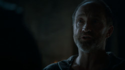extant_GameOfThrones_4x02-TheLionAndTheRose_1278