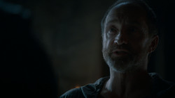 extant_GameOfThrones_4x02-TheLionAndTheRose_1279