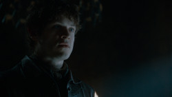 extant_GameOfThrones_4x02-TheLionAndTheRose_1288