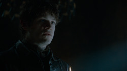 extant_GameOfThrones_4x02-TheLionAndTheRose_1290