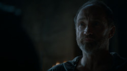 extant_GameOfThrones_4x02-TheLionAndTheRose_1298