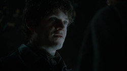 extant_GameOfThrones_4x02-TheLionAndTheRose_1312