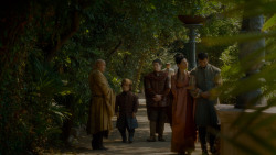 extant_GameOfThrones_4x02-TheLionAndTheRose_1327