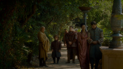 extant_GameOfThrones_4x02-TheLionAndTheRose_1331