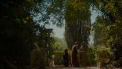 extant_GameOfThrones_4x02-TheLionAndTheRose_1338
