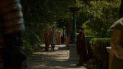 extant_GameOfThrones_4x02-TheLionAndTheRose_1388