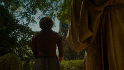 extant_GameOfThrones_4x02-TheLionAndTheRose_1397