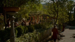 extant_GameOfThrones_4x02-TheLionAndTheRose_1433