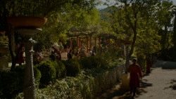 extant_GameOfThrones_4x02-TheLionAndTheRose_1434