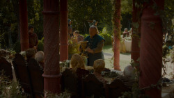 extant_GameOfThrones_4x02-TheLionAndTheRose_1437