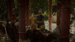 extant_GameOfThrones_4x02-TheLionAndTheRose_1438