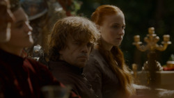 extant_GameOfThrones_4x02-TheLionAndTheRose_1442