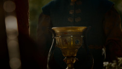 extant_GameOfThrones_4x02-TheLionAndTheRose_1445