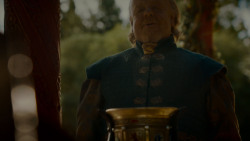 extant_GameOfThrones_4x02-TheLionAndTheRose_1447