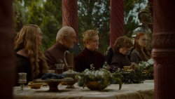 extant_GameOfThrones_4x02-TheLionAndTheRose_1459