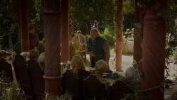 extant_GameOfThrones_4x02-TheLionAndTheRose_1463