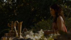 extant_GameOfThrones_4x02-TheLionAndTheRose_1476