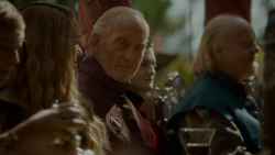 extant_GameOfThrones_4x02-TheLionAndTheRose_1495