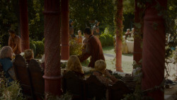 extant_GameOfThrones_4x02-TheLionAndTheRose_1511