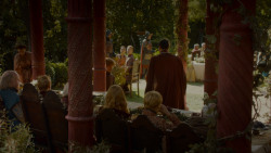 extant_GameOfThrones_4x02-TheLionAndTheRose_1512