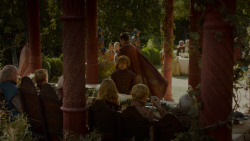 extant_GameOfThrones_4x02-TheLionAndTheRose_1514
