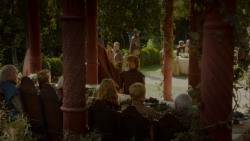 extant_GameOfThrones_4x02-TheLionAndTheRose_1515