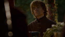 extant_GameOfThrones_4x02-TheLionAndTheRose_1521