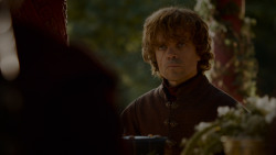 extant_GameOfThrones_4x02-TheLionAndTheRose_1571