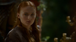 extant_GameOfThrones_4x02-TheLionAndTheRose_1574