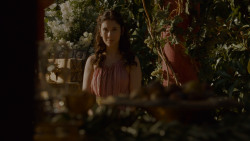 extant_GameOfThrones_4x02-TheLionAndTheRose_1585